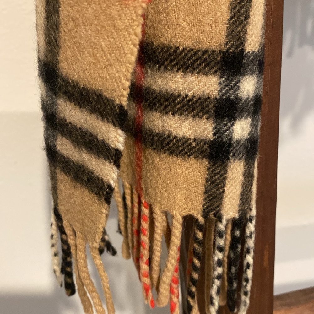 BURBERRYS Tan Plaid Scarf 100% Cashmere (EUC AUTHENTIC VINTAGE) - Picture 7 of 11
